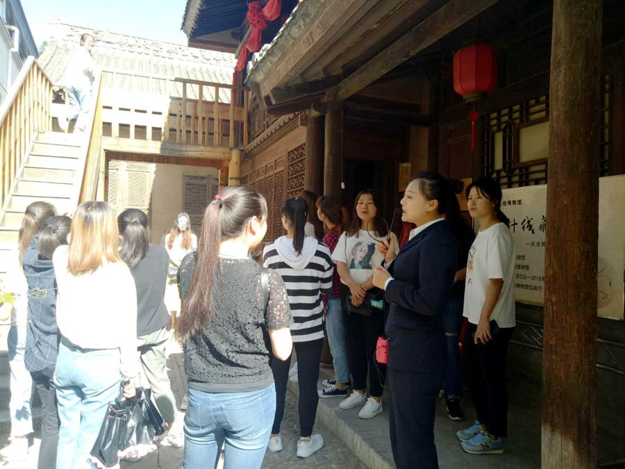 1528768602677535.jpg 2.jpg