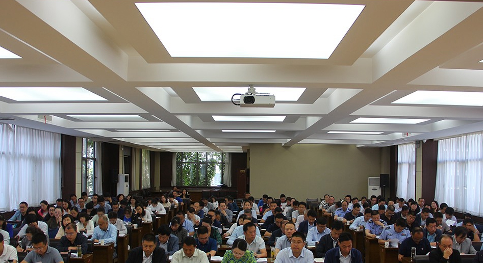 1528951209258491.jpg IMG448a5b4f79df4789358639.jpg