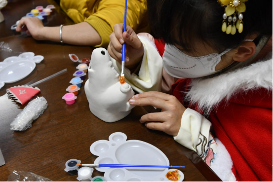 2023.1.8 京戏扮兔爷国粹闹新春——天水民俗博物馆开展新年摆件制作社教活动843.png