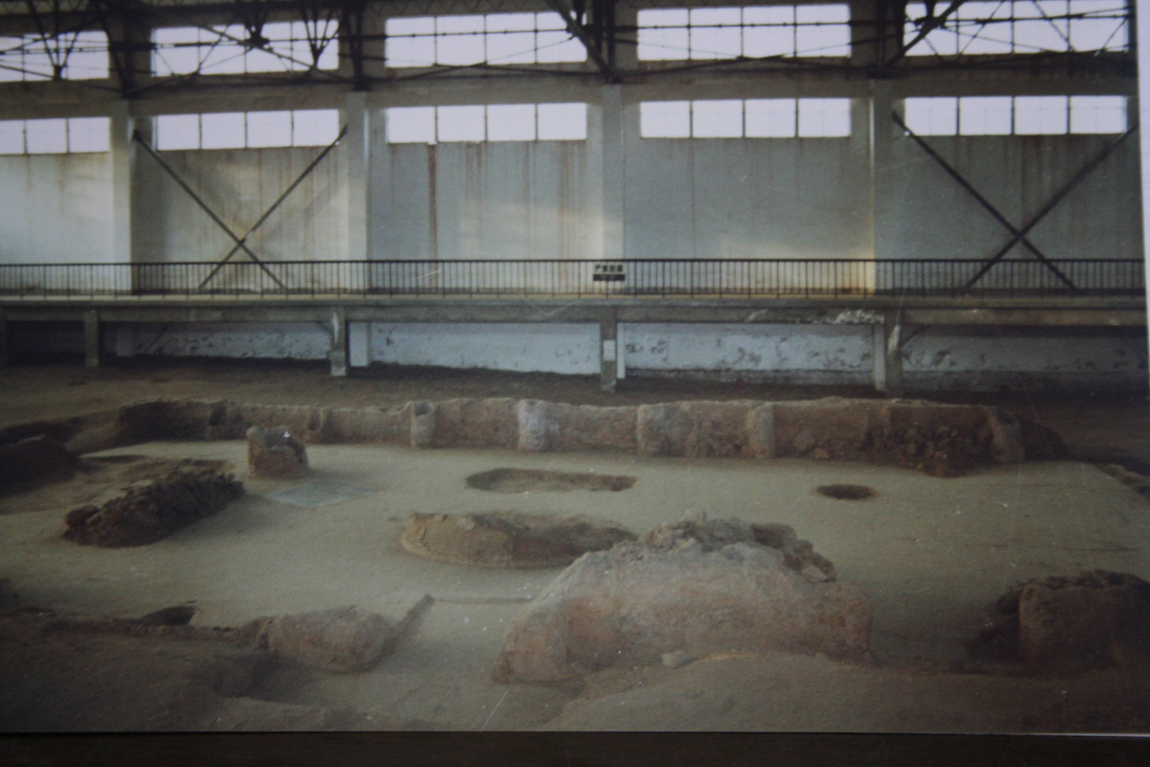 1500369028103577.jpg 大地湾F901宫殿小.jpg