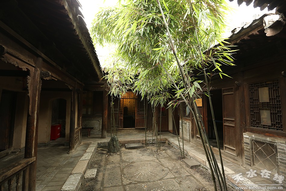 1503281236431737.jpg 170820180224a01fc8ed12ca6f.jpg