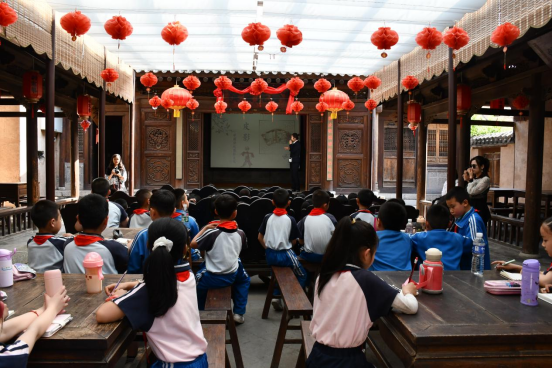 传承民俗文化 坚定文化自信——天水民俗博物馆组织开展研学掠影821.png