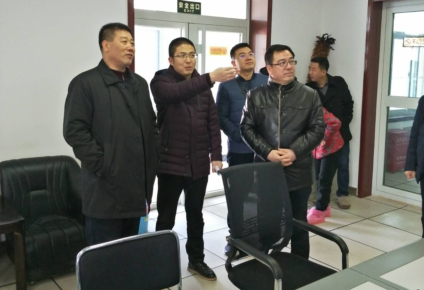 1518055571634202.jpg 李局长调研5.jpg