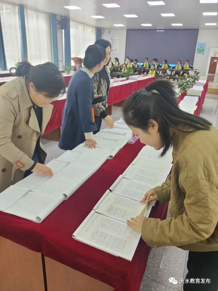 简篇-落实“双减”政策 优化作业管理——新华门小学玉成分校赴集团校本部参加精品作业展评纪实 图片