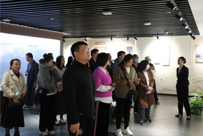 图片4.jpg 图片4.jpg