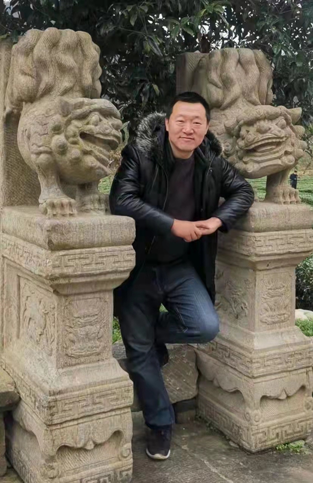 5杨洪涛.jpg 5杨洪涛.jpg