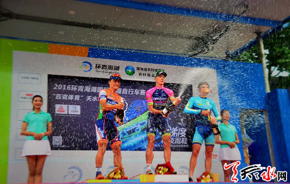 1511163044128208.jpg 32.jpg