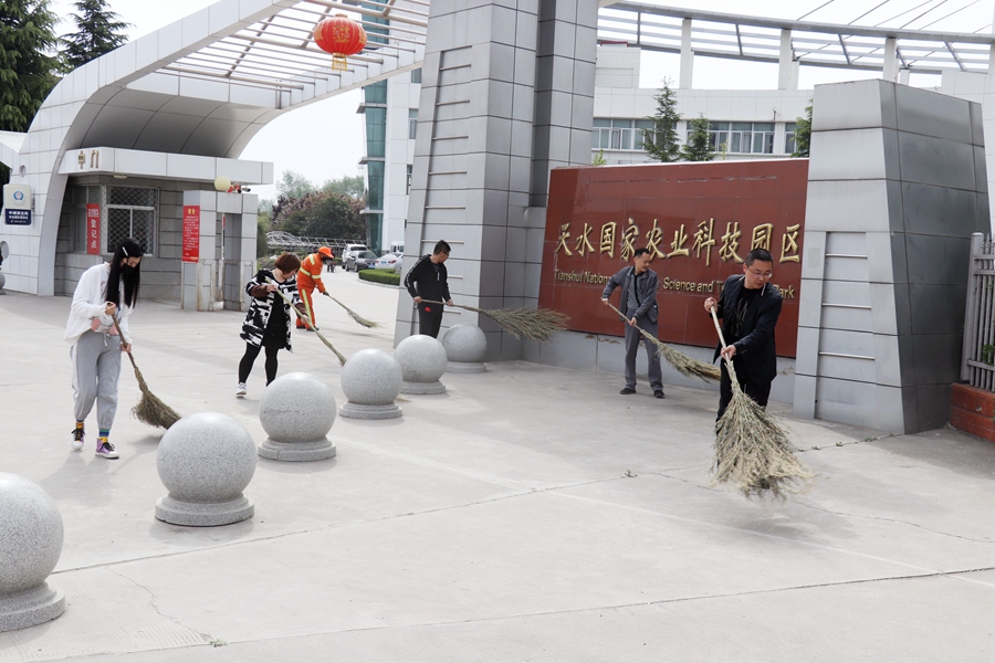 Canon EOS 77D Canon EF-S18-135mm f_3.5-5.6 IS USM15.jpg