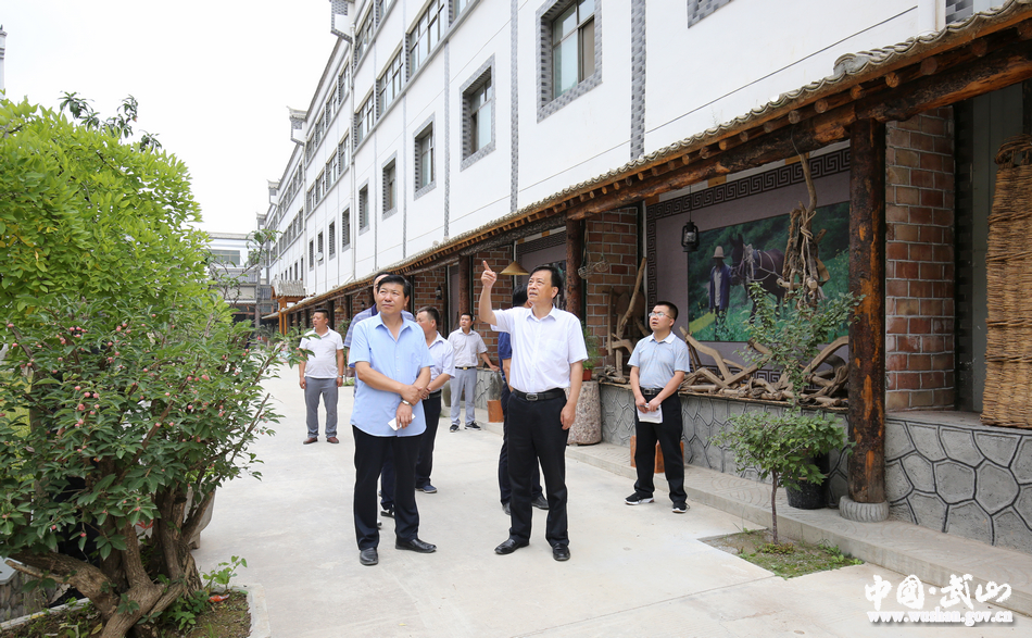 1535773555594053.jpg 1535526484420753.jpg