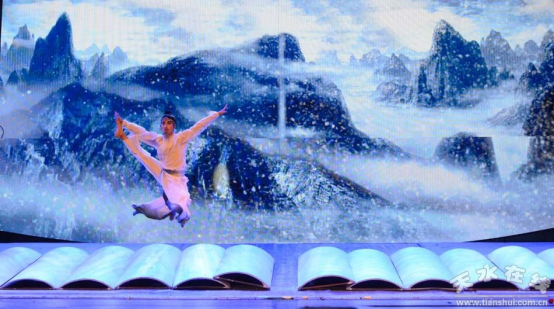 天市歌“让青春在舞动中闪光”799.png 天市歌“让青春在舞动中闪光”799.png