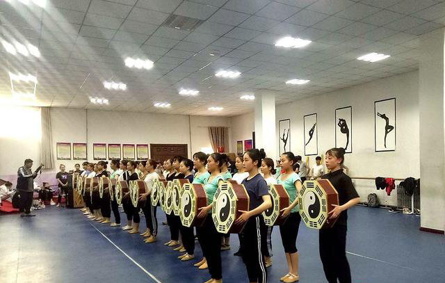 1526952982682354.jpg 15268951661629aa356a7e6.jpg