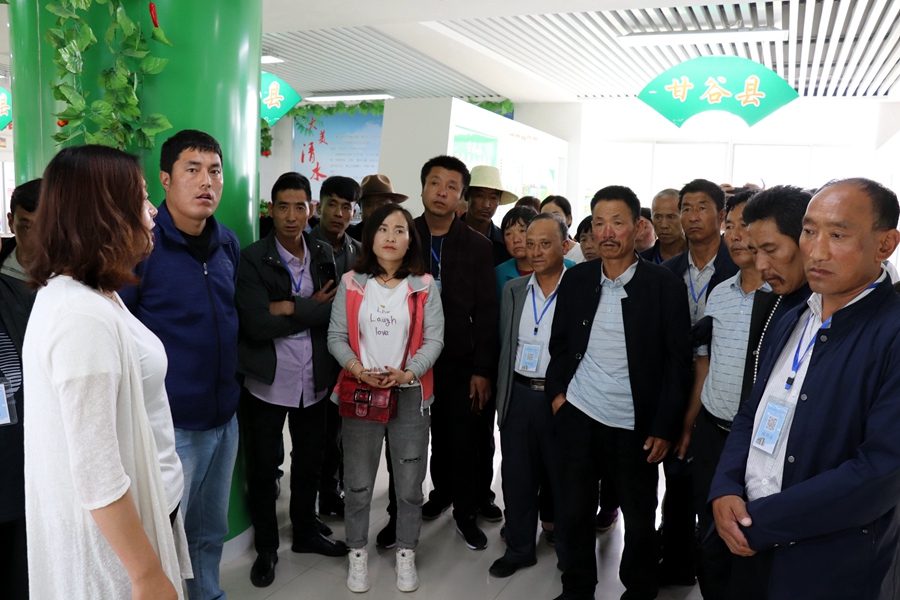 Canon 2019-06-19 Canon EOS 77D Canon EOS 77D F5.0 IMG_7427 18mm IMG_7427 ISO1600 IMG_7427 Canon1.jpg