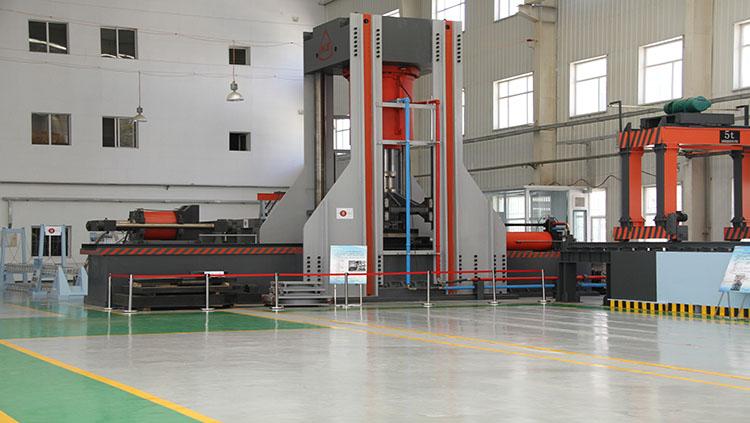 30000kN微机控制电液伺服支座力学性能压剪试验机现场照片.jpg 30000kN微机控制电液伺服支座力学性能压剪试验机现场照片.jpg