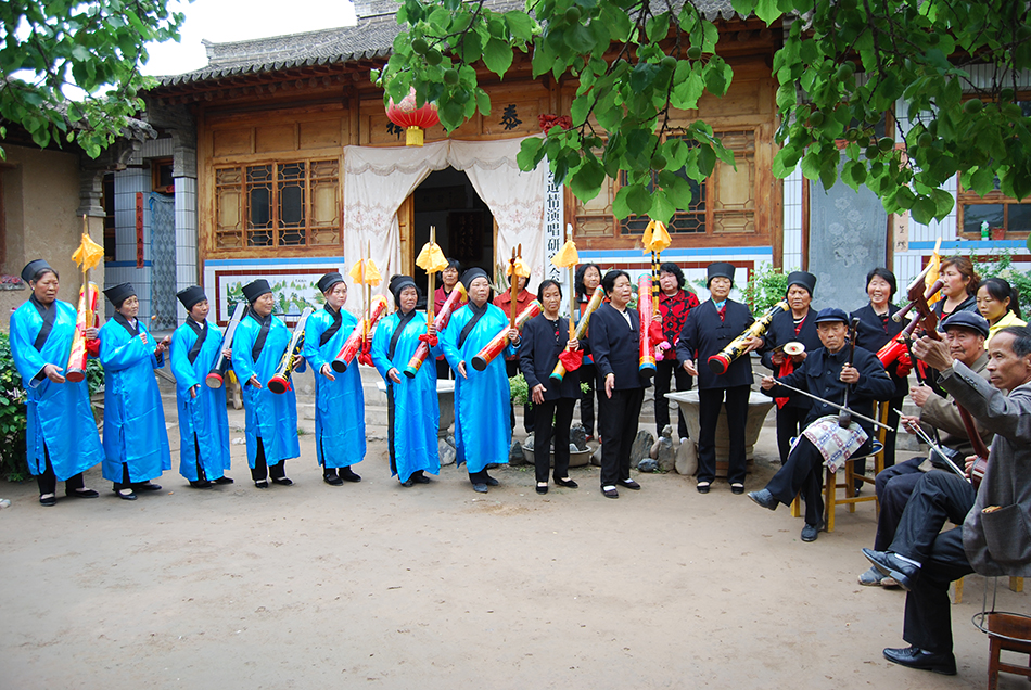 1513218878578390.jpg 图7为演唱道情.JPG