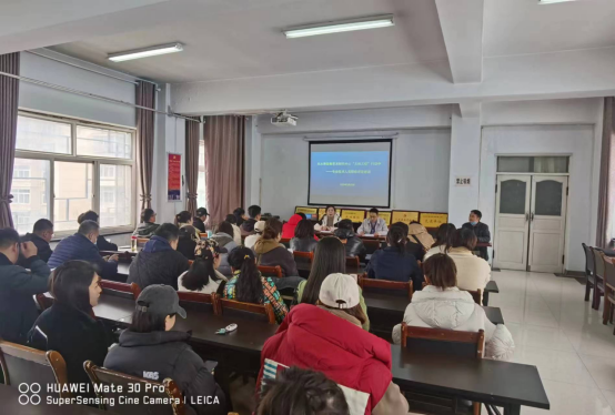 职称简报 文档299.png 职称简报 文档299.png