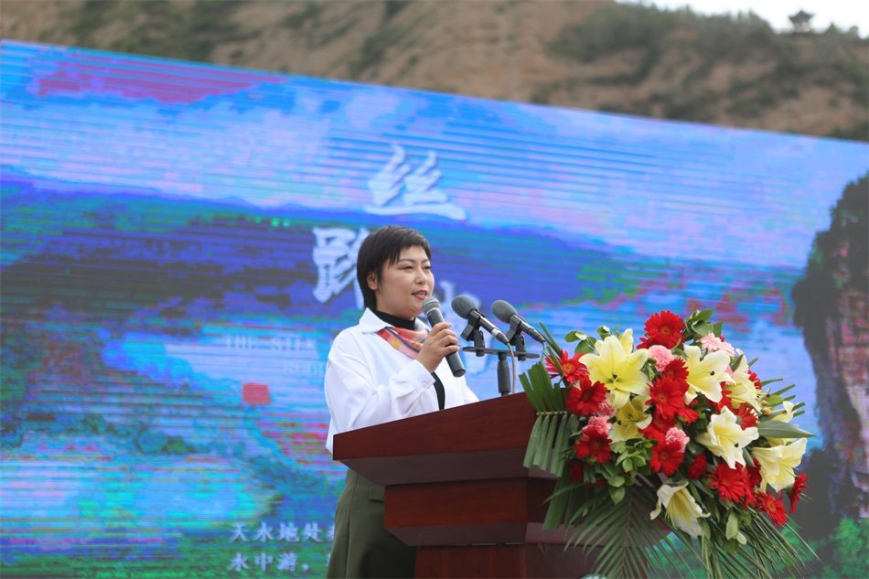 6许凤推介.jpg 6许凤推介.jpg