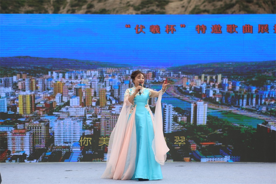 10张文静.jpg 10张文静.jpg