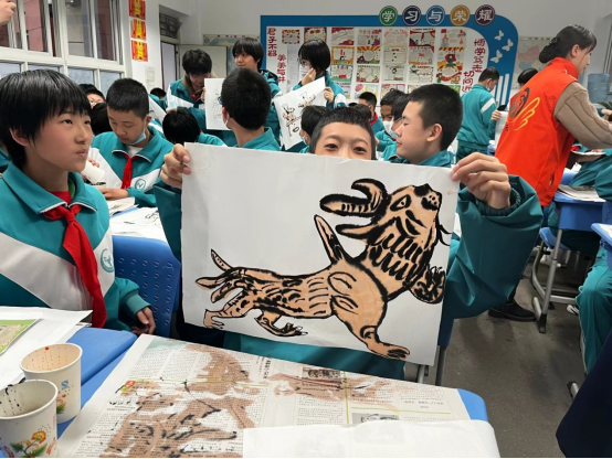 天水市博物馆走进天水市逸夫中学(改)497.png 天水市博物馆走进天水市逸夫中学(改)497.png