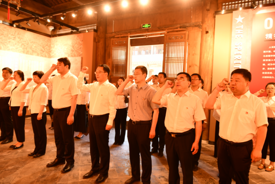 “红色热土——天水地区革命历史文化专题陈列展”在北宅子开展1257.png “红色热土——天水地区革命历史文化专题陈列展”在北宅子开展1257.png