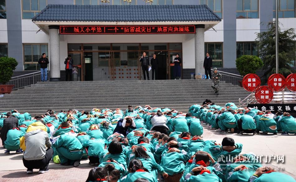 ba84db6b3be8426b967bb5c1cfdb9687.jpg ba84db6b3be8426b967bb5c1cfdb9687.jpg