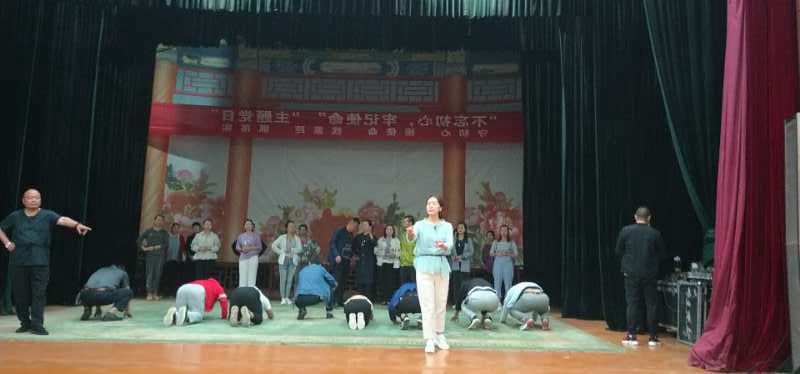 1560842028434664.jpg 《麦积圣歌》排练中12.jpg