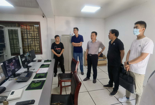 检查监控设施.jpg 检查监控设施.jpg