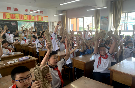 天水市博物馆走进天水市实验小学开展红色教育活动2211.png 天水市博物馆走进天水市实验小学开展红色教育活动2211.png