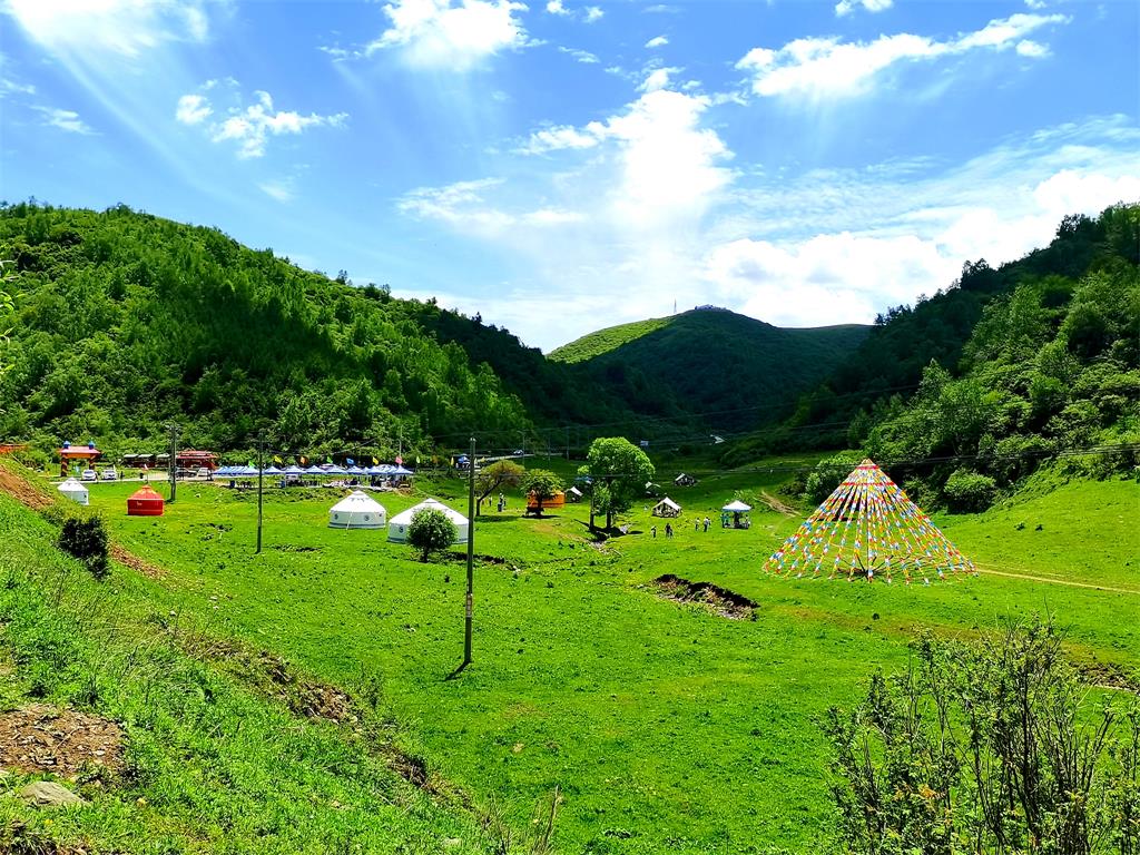 甘谷古坡草原露营区_看图王.jpg 甘谷古坡草原露营区_看图王.jpg