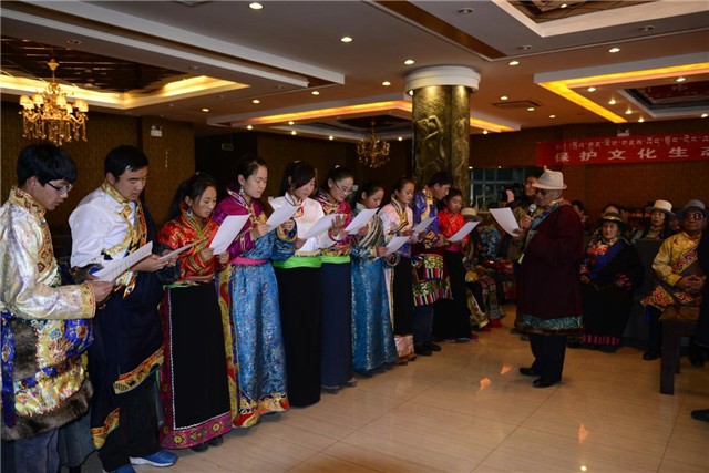 1552984311103155.jpg 华锐藏族民歌国家级代表性传承人马建军现场授艺.jpg