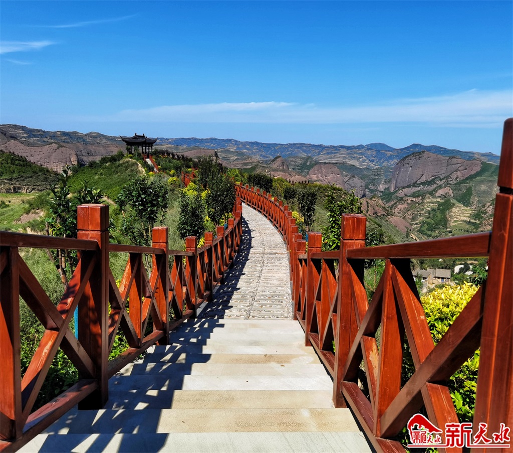 8鲁班山2.jpg 8鲁班山2.jpg