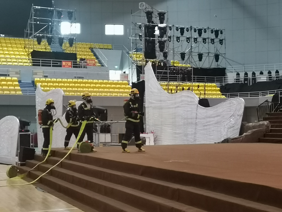 6(消防演练现场).jpg 6(消防演练现场).jpg