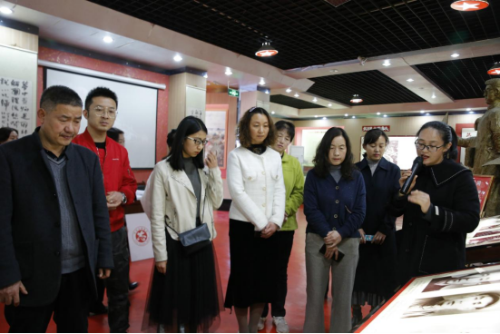 缅怀革命先烈 传承红色精神373.png 缅怀革命先烈 传承红色精神373.png