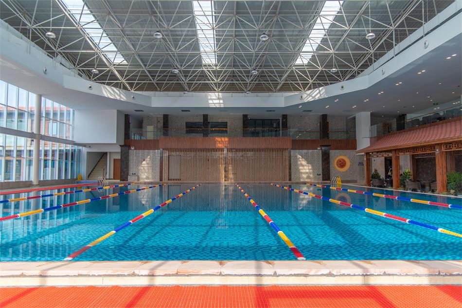 青鹃山御汤宫游泳池.jpg 青鹃山御汤宫游泳池.jpg