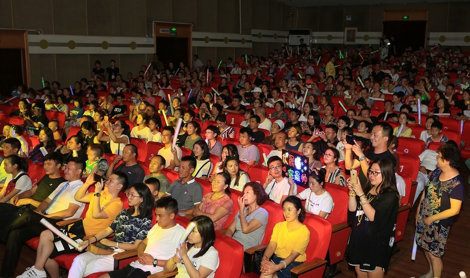 1533958088437633.jpg 18081000371eda4d0bf42e1b0a.jpg