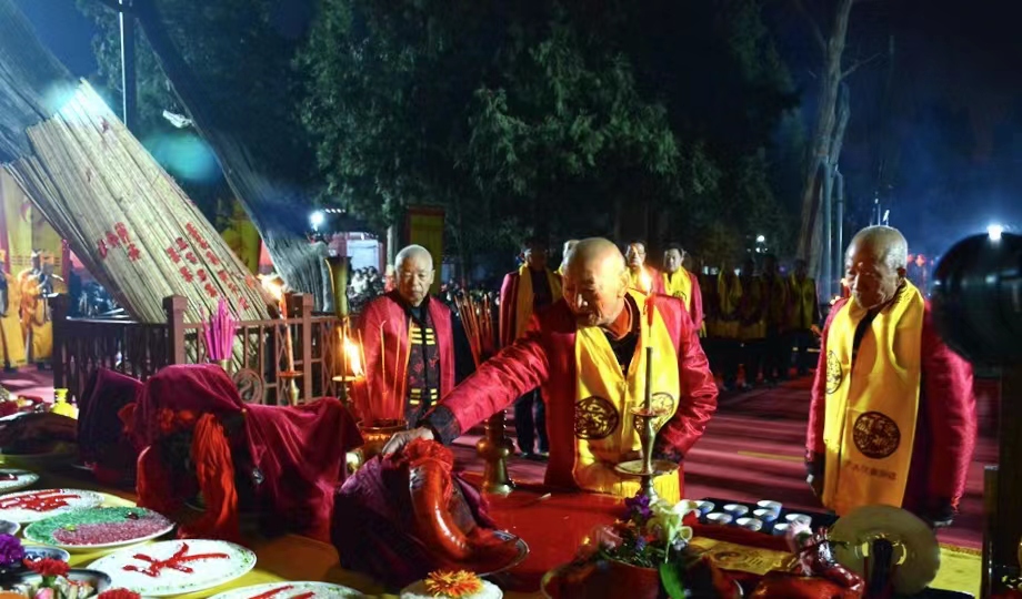 伏羲祭祀2.jpg 伏羲祭祀2.jpg