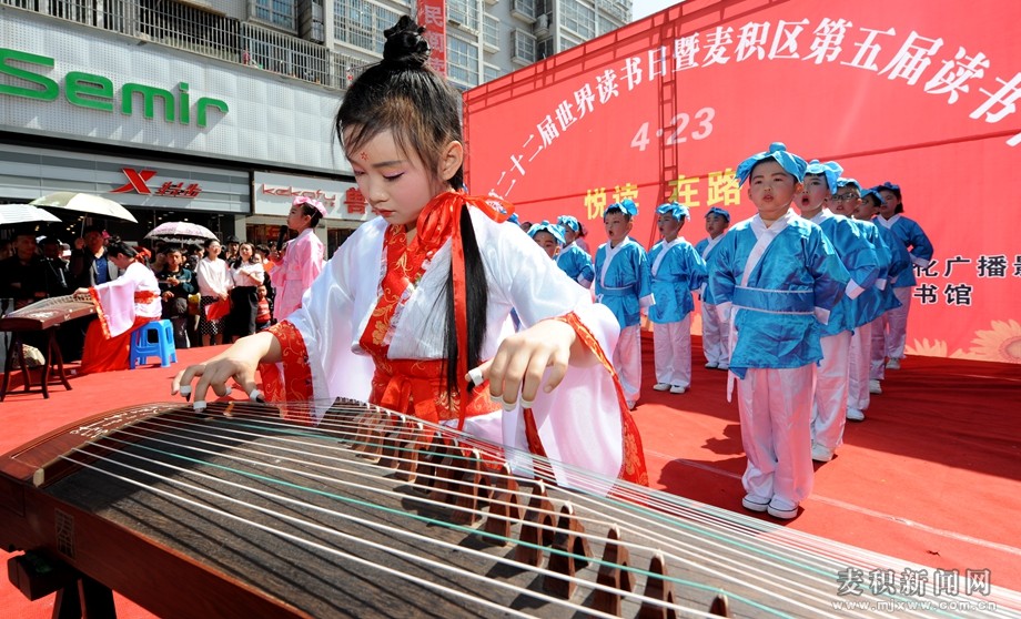 1545116620652792.jpg 092834o8zsn4aaast8mt85.jpg