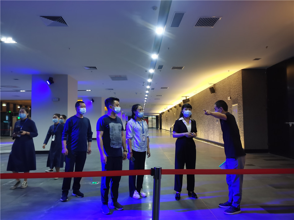 10(实地踏看《天水千古秀》专场演出嘉宾引导工作)_副本.jpg 10(实地踏看《天水千古秀》专场演出嘉宾引导工作)_副本.jpg