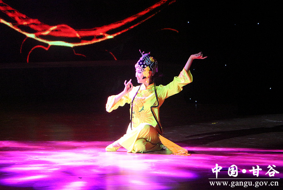 1501817798100285.jpg 戏曲舞蹈《花旦》.jpg