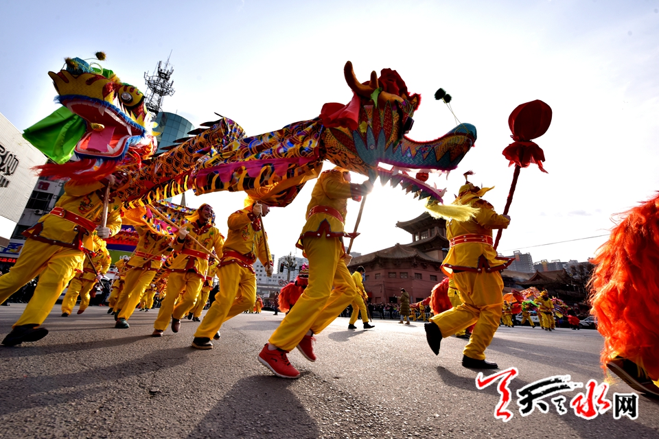 1499223960136750.jpg 秦州区春节民间艺术汇演精彩上演.jpg