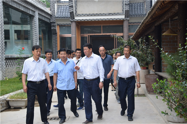 1535967978521114.jpg 2.jpg