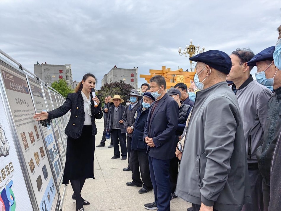 5月18日,清水县博物馆开展流动博物馆进社区系列宣传活动.jpg