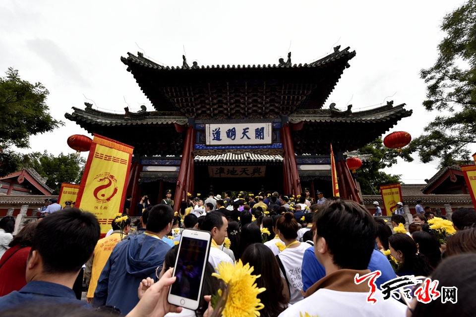 1561426603119305.jpg IMG085700df94bb51118926192.jpg