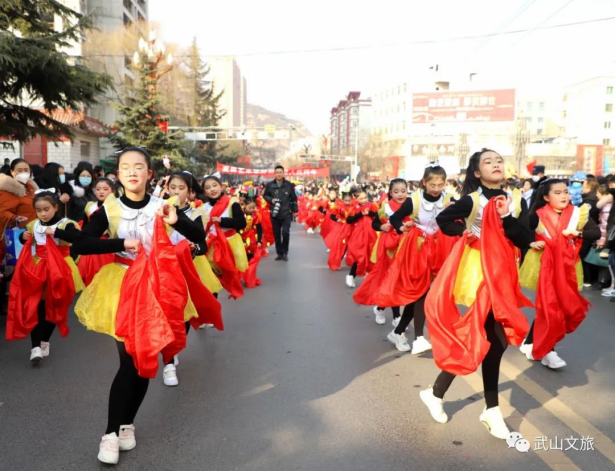 玉兔迎春庆佳节 秧歌祈福闹元宵365.png