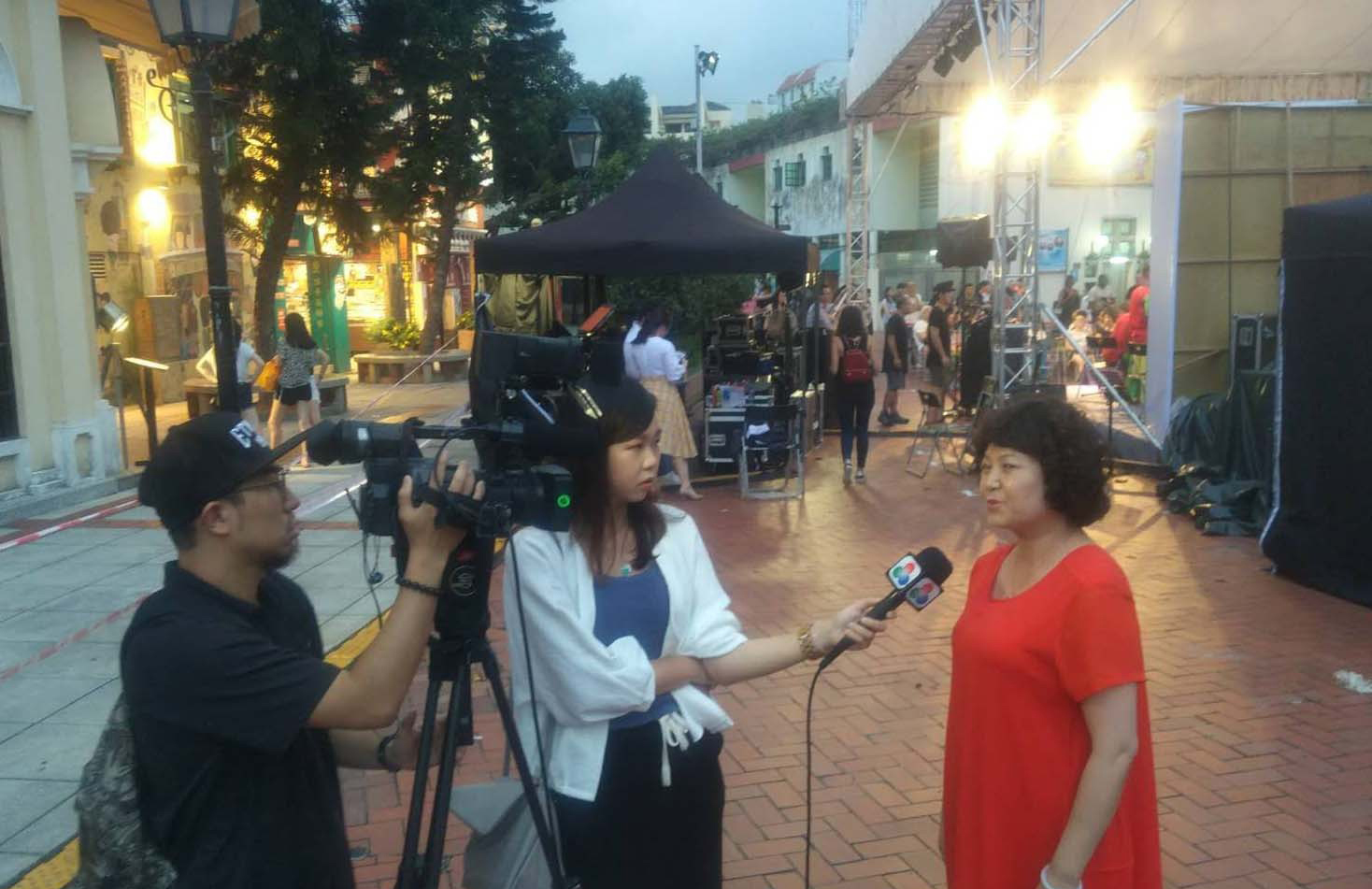 1530666888644271.jpg 1807040816cfb2feac00611852.jpg