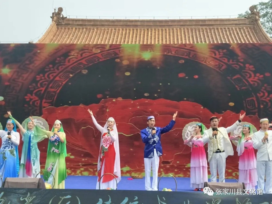 1592213253103039.jpg 张家川花儿唱响陕西省华阴市庆祝“文化和自然遗产日”2.webp.jpg