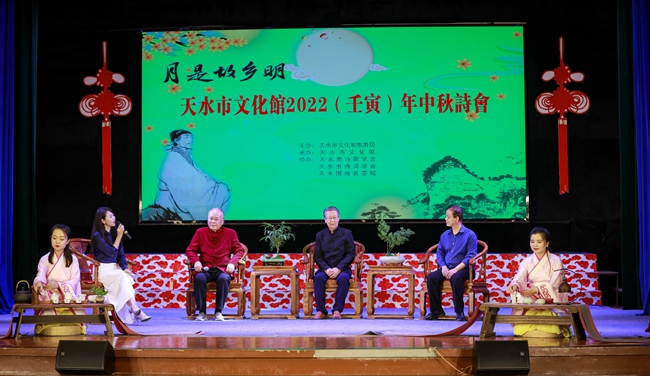 文化访谈:李子伟 聂大受 王元中 主持人:胡晓宜.jpg 文化访谈:李子伟 聂大受 王元中 主持人:胡晓宜.jpg