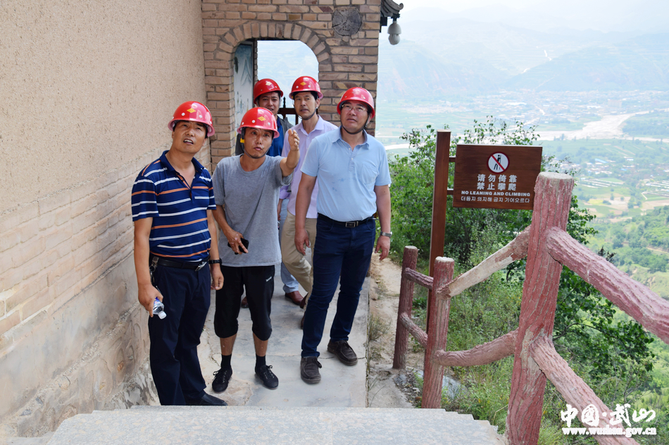 1534405238149277.jpg IMG448a5b4f79df48440414745.jpg