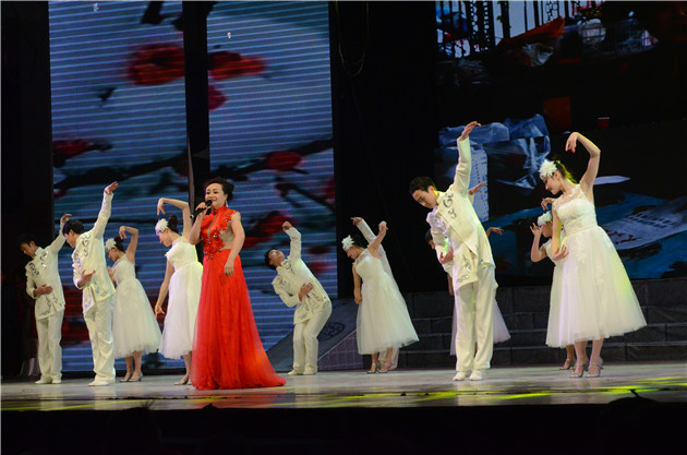 1499305030101524.jpg 歌伴舞《人间大爱》 演唱:张文静 伴舞:天水市歌舞艺术中心舞蹈队.jpg