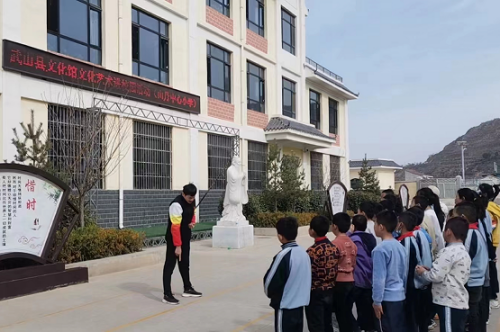 文化艺术进校园 走进山丹中小241.png 文化艺术进校园 走进山丹中小241.png