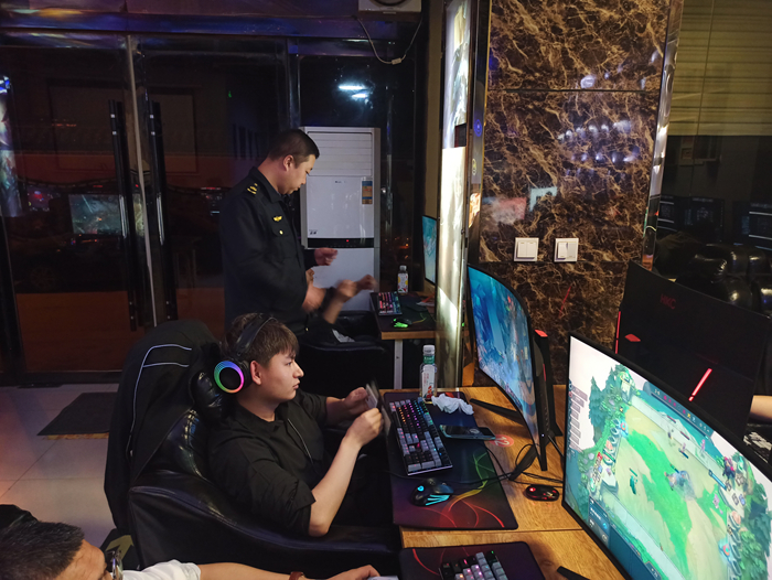 图片2.jpg 图片2.jpg